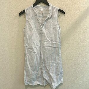 Linen tunic by Nuthatch size Small (see measurements)